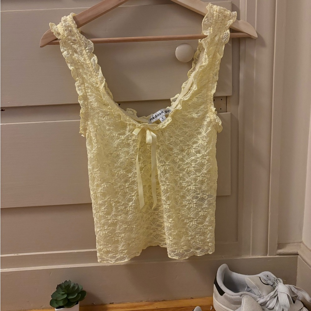 Madden Girl Light Yellow Lace Top